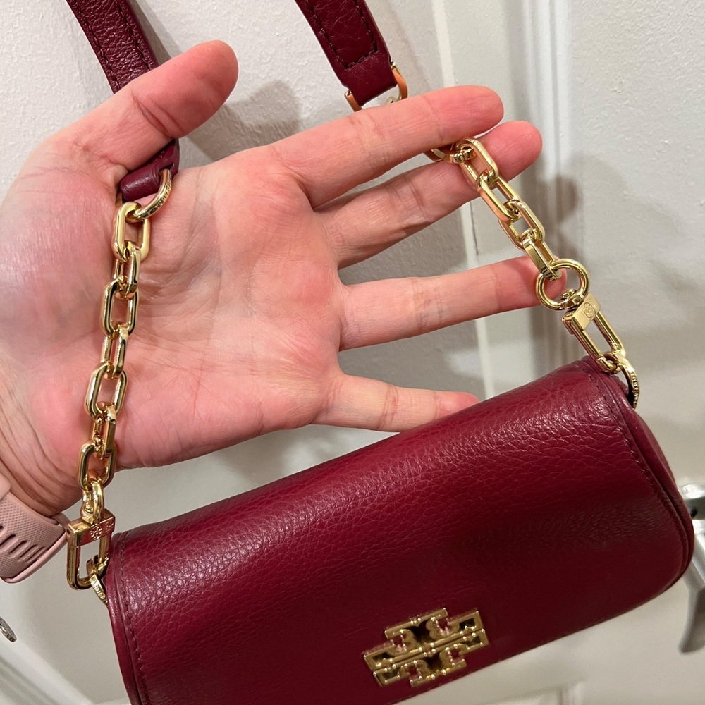 Tory Burch
Tory Burch Burgundy Leather Bitten Clutch Bag - Picture 5 of 9